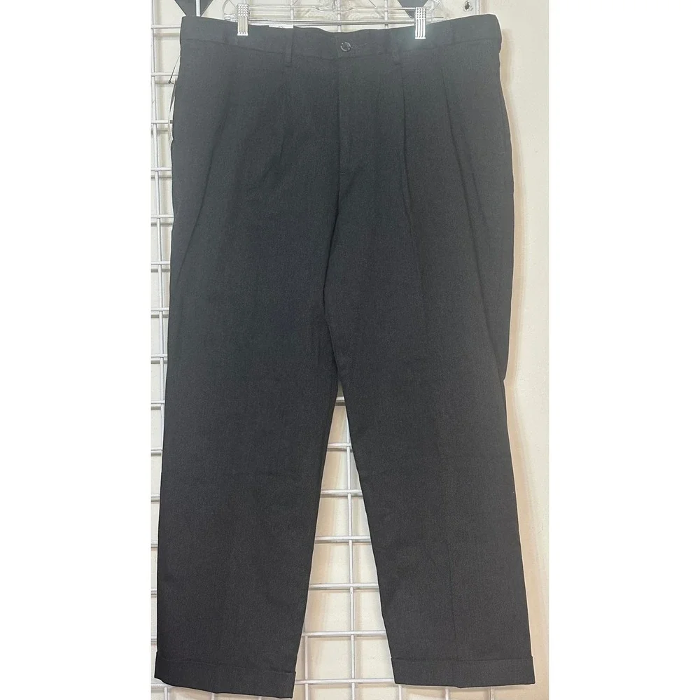 Dockers Comfort‎ Mens 40x30(actual 39x29) relaxed Pleated Stretch Pants  gray